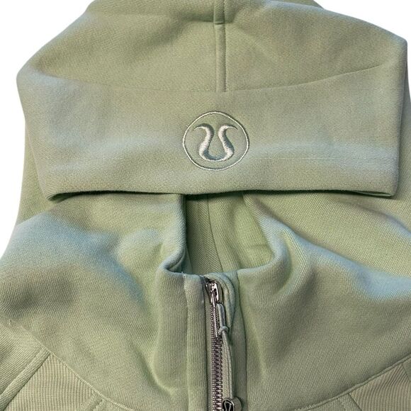 Lululemon Size M/L Scuba Oversized Half Zip Hoodie
Creamy Mint Green Pastel New - Picture 12 of 12